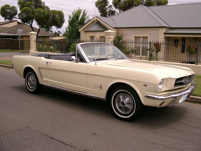 1964 1/2 FORD MUSTANG CONVERTIBLE - Image 2563