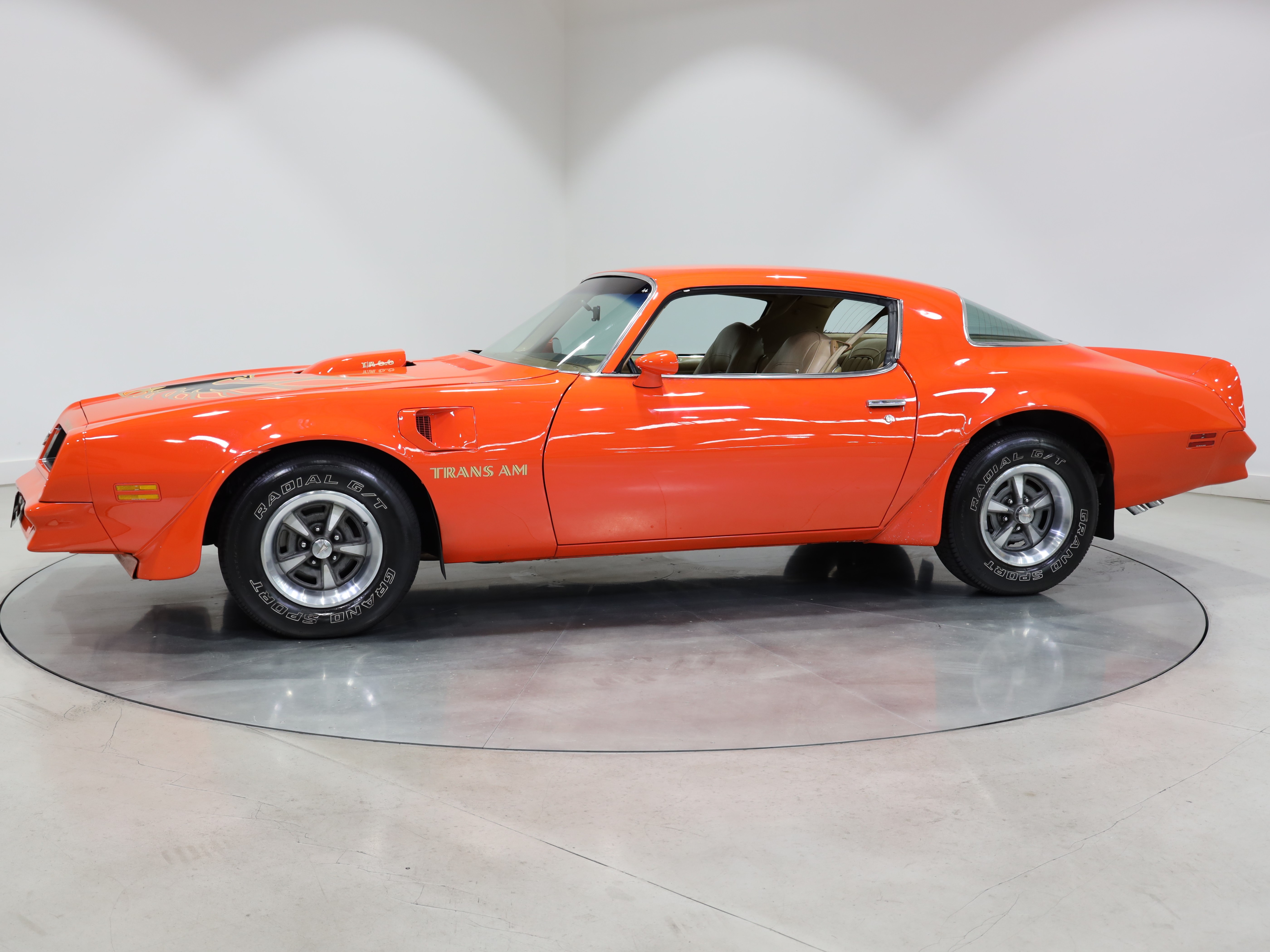 1976 Pontiac Firebird Trans Am 400ci 6.6L - Carousel Red - Image 177379