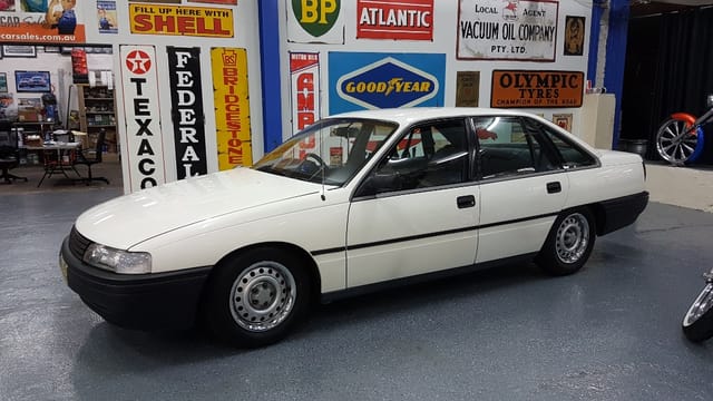 1989 VN Commodore - BT1 Police Car - Image 35275