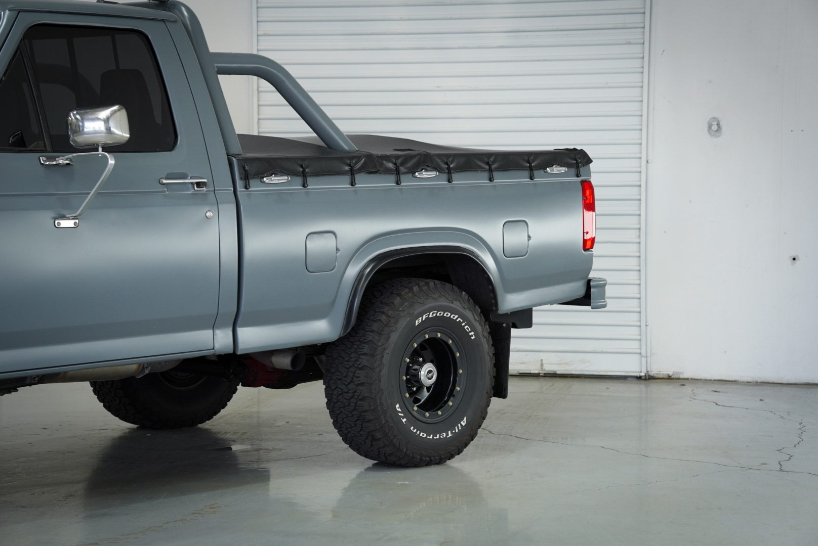 1982 Ford F100 4x4 Short Wheelbase 351 Cleveland - Conquer Grey  - Image 194230