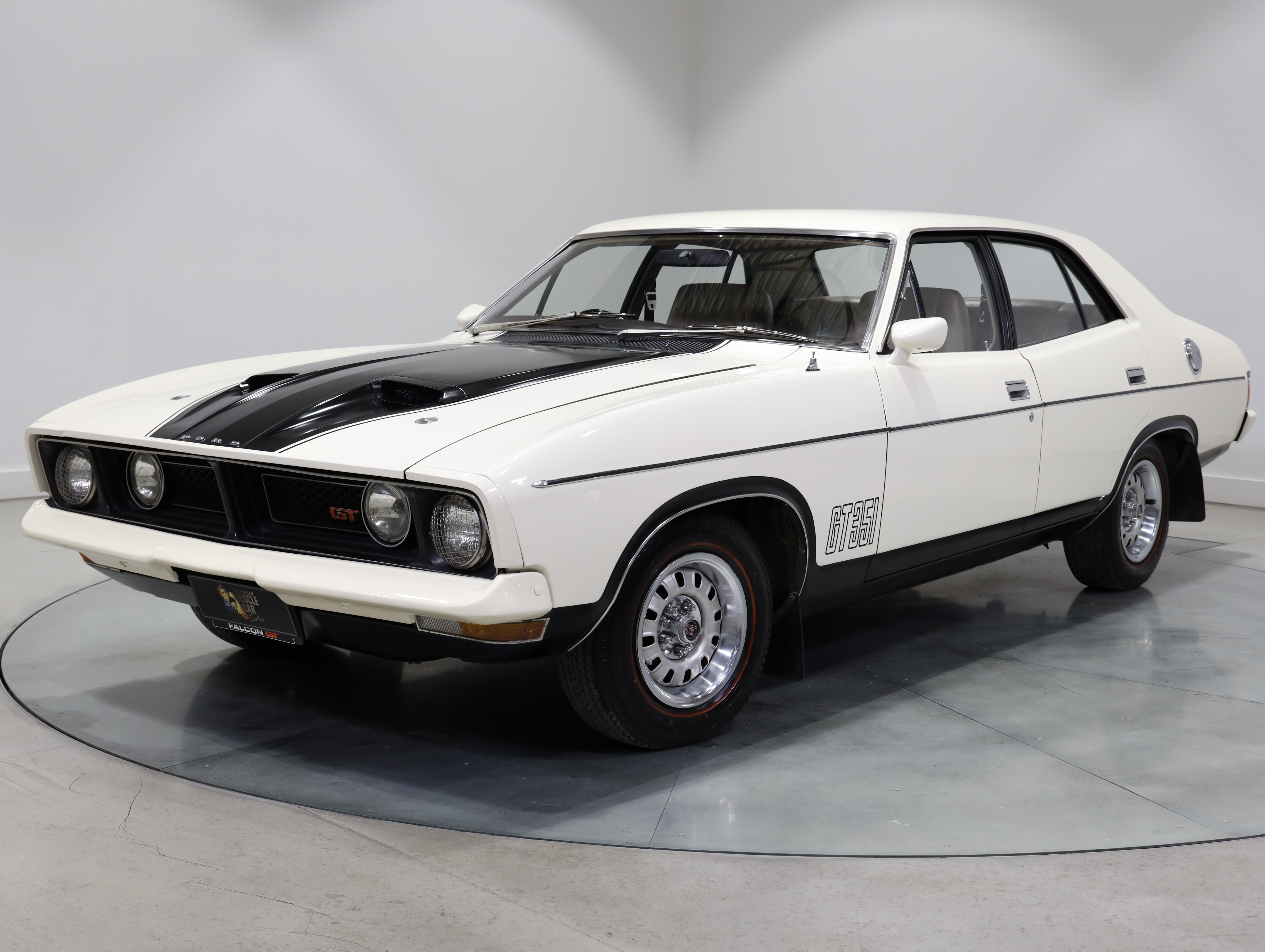 1973 Ford Falcon XB GT 4V - Polar White  - Image 191255