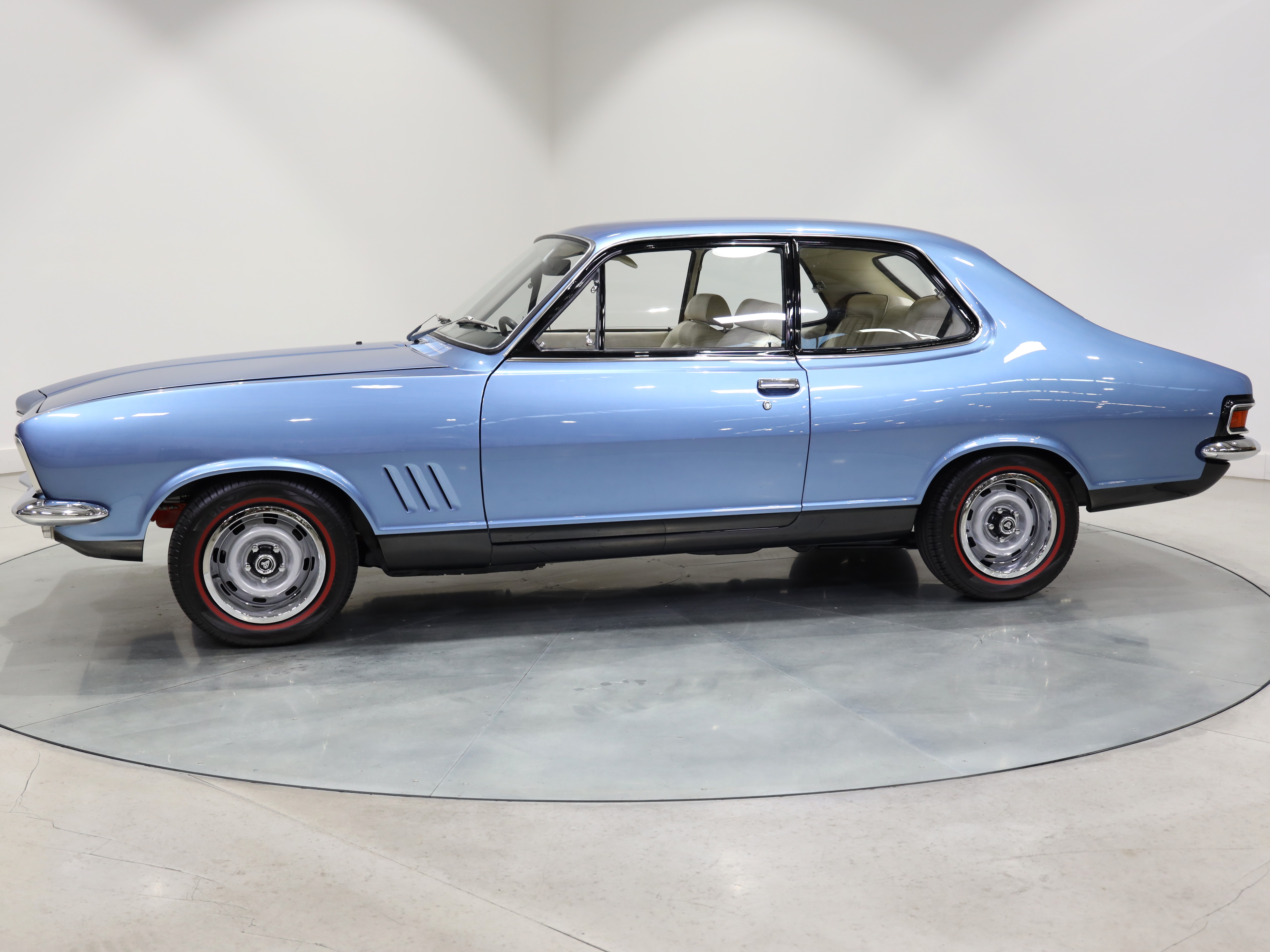 1972 Holden LJ Torana GTR - Zodiac Blue - Image 174680