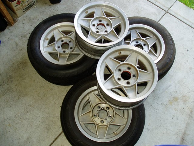 Bathurst Globe Wheels '74 stamped - Image 9123