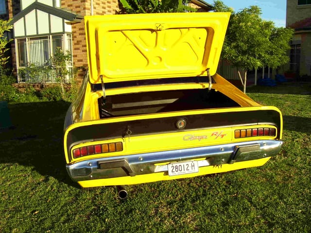 VH Valiant Charger - Image 11871