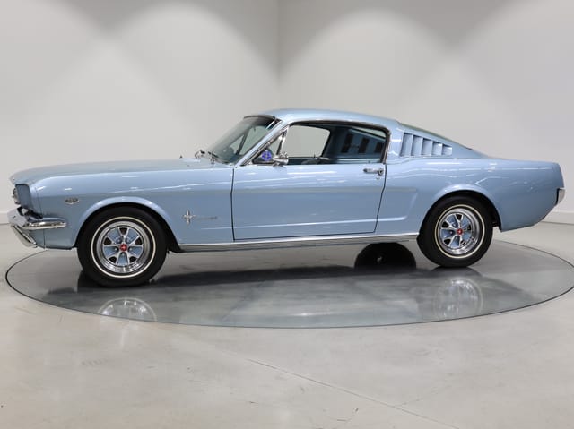 1965 Ford Mustang 2+2 Fastback 289 V8 - Silver Blue Metallic - Image 155474