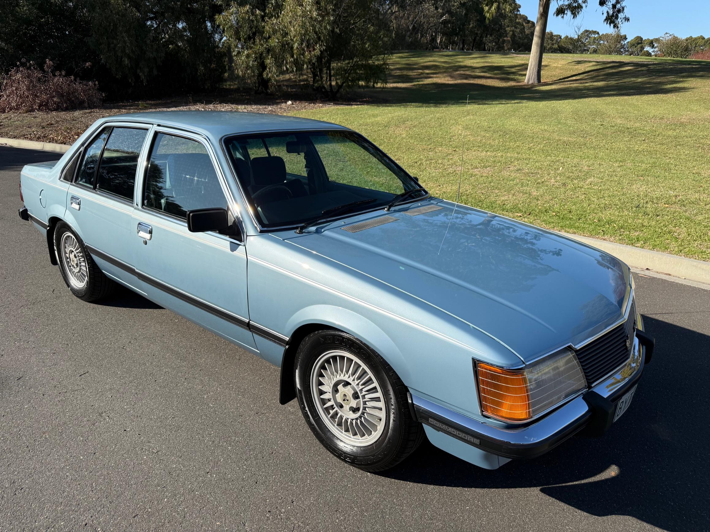 1983 VH SL/X Holden Commodore 4.2L V8 - Image 186139