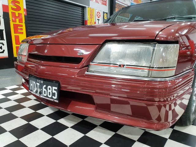 1985 VK HDT Calais Director #2319 - Image 83014