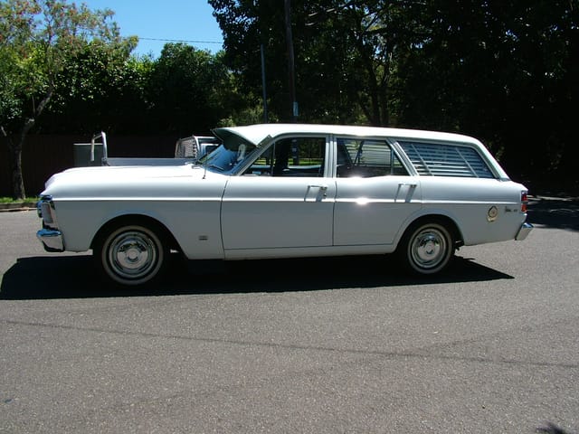 XY Falcon 500 Wagon - Image 46228