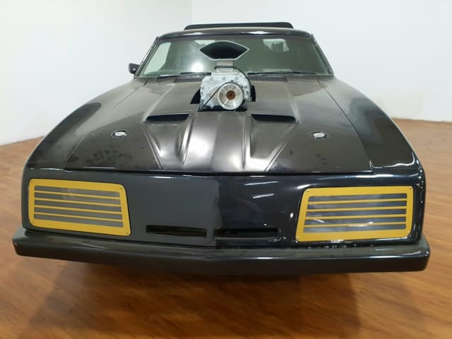 MAD MAX 2: The Road Warrior - Interceptor Replica - Image 78872