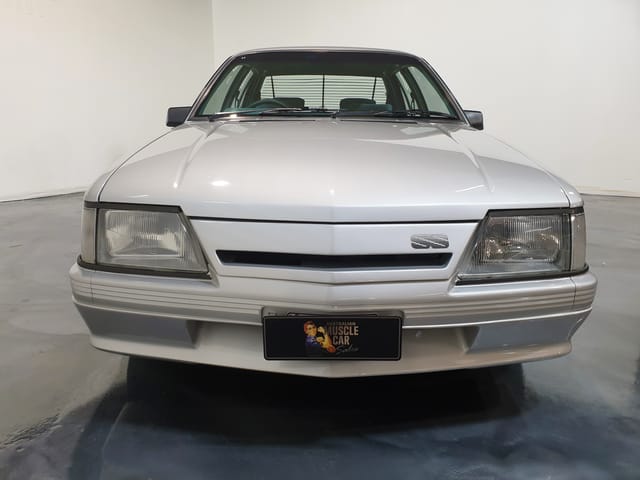 1984 VK SS Group 3 Commodore - Asteroid Silver - Image 91640