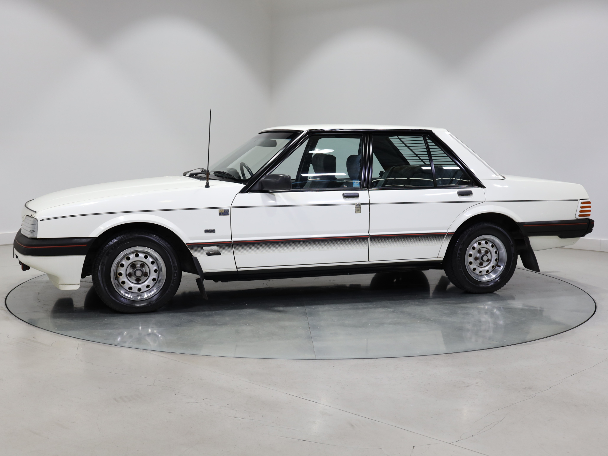 1985 Ford XF Falcon S Pack - Sno White - Image 161961