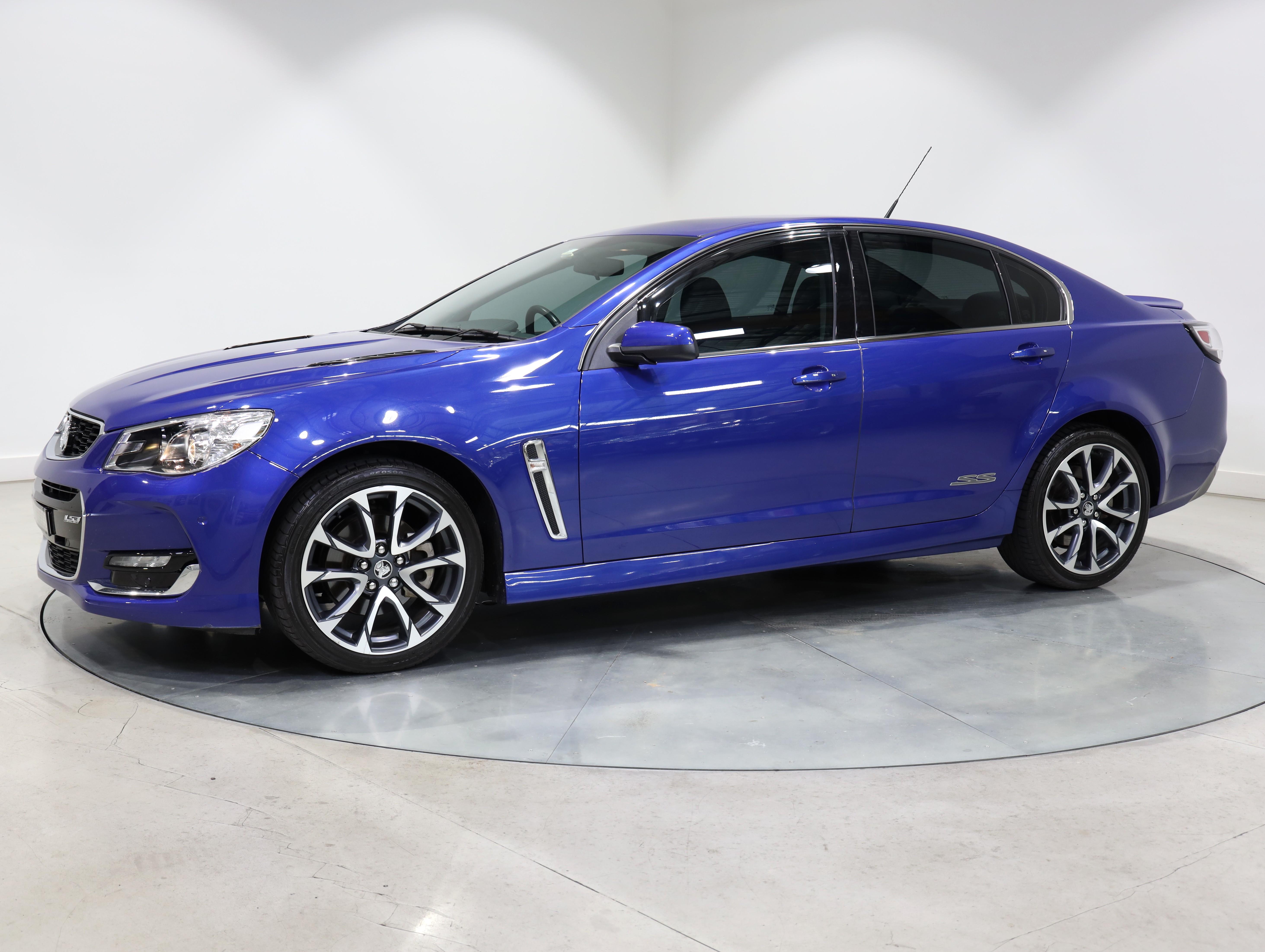 2016 Holden VF Series II SSV Commodore  - Slipstream Blue  - Image 201316