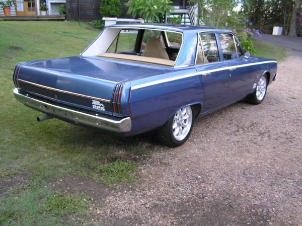 VF Valiant Pacer - Image 9233