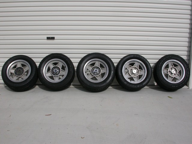 5 x Bathurst Globes - 15x7 - Image 13342