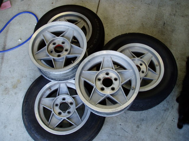 Bathurst Globe Wheels '74 stamped - Image 9120