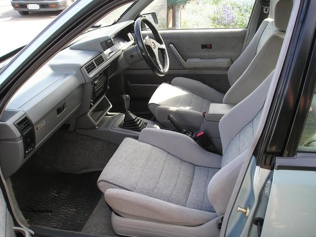 HSV Group A Walkinshaw #735 - Image 8682