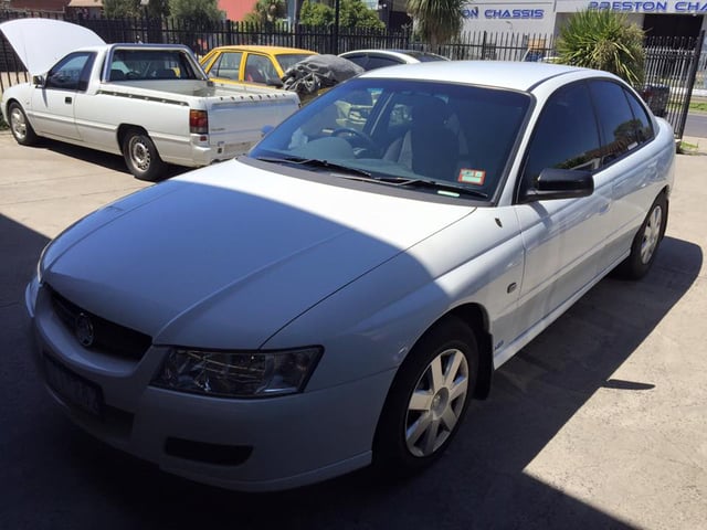 2006 VZ Commodore Executive 6L V8 - Image 57269