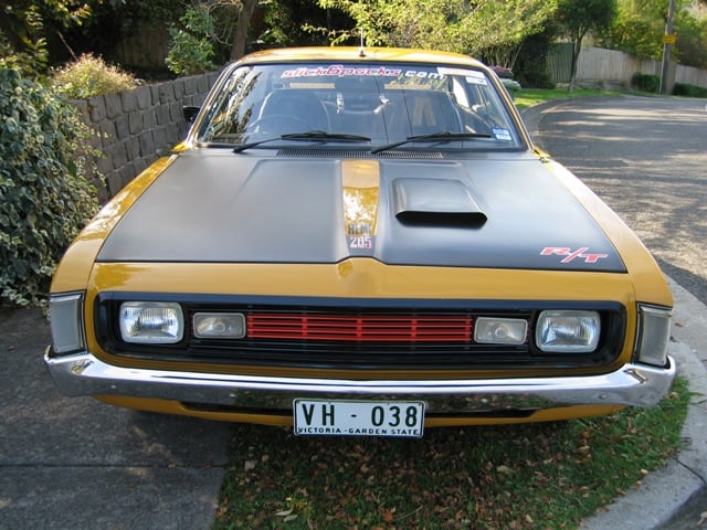 VH E38 Valiant Charger - Image 11616