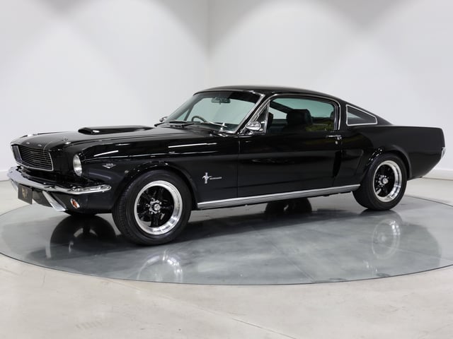 1966 Ford Mustang Fastback - 347ci Restomod - Factory Raven Black - Image 156114