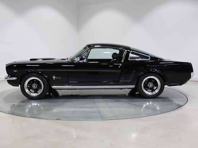 1966 Ford Mustang Fastback - 347ci Restomod - Factory Raven Black - Image 156116