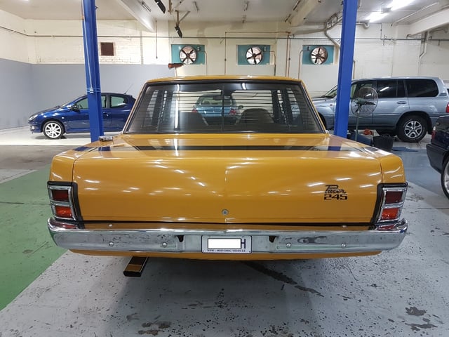 VG Valiant E31 Track Pack Pacer - Image 42928