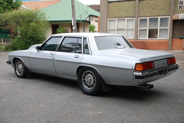 WB Caprice Drag - Image 23138