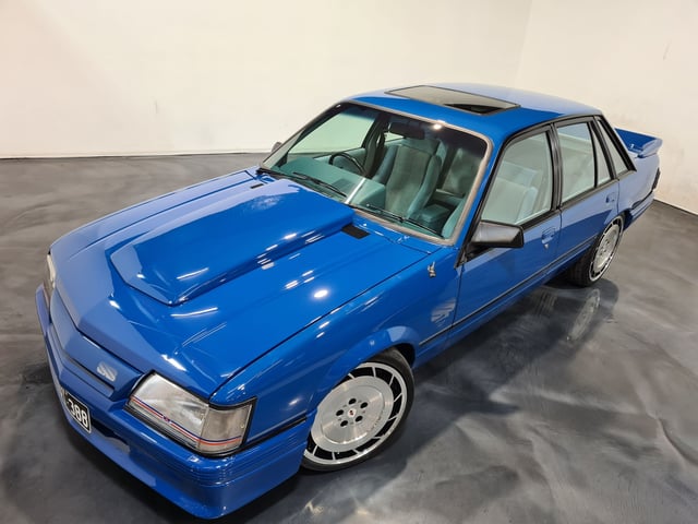 1985 VK Group A Brock Commodore Tribute - Image 100593