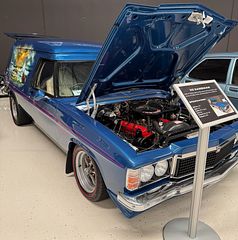 1977 HZ Holden Sandman Panelvan - 4.2 Litre V8