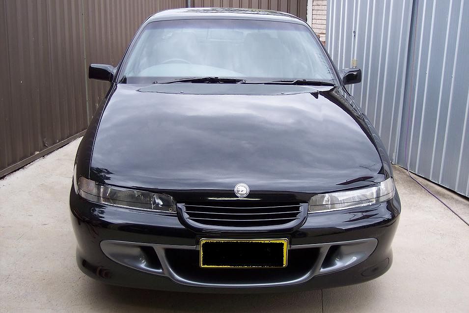HSV VS Senator 215i - Image 10974