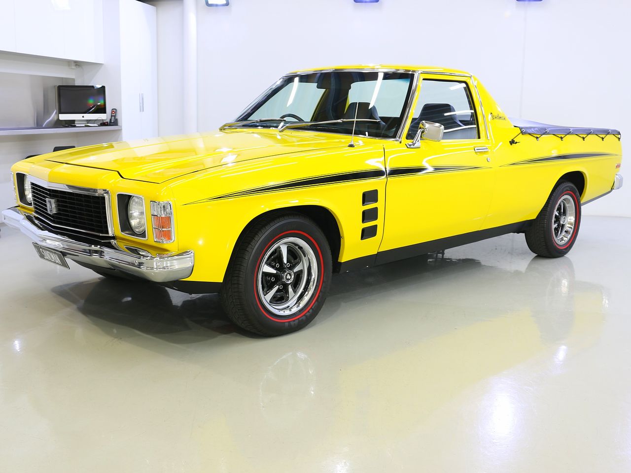 1975 HJ Holden Sandman Ute - 5 Litre 4 Speed - Image 121847