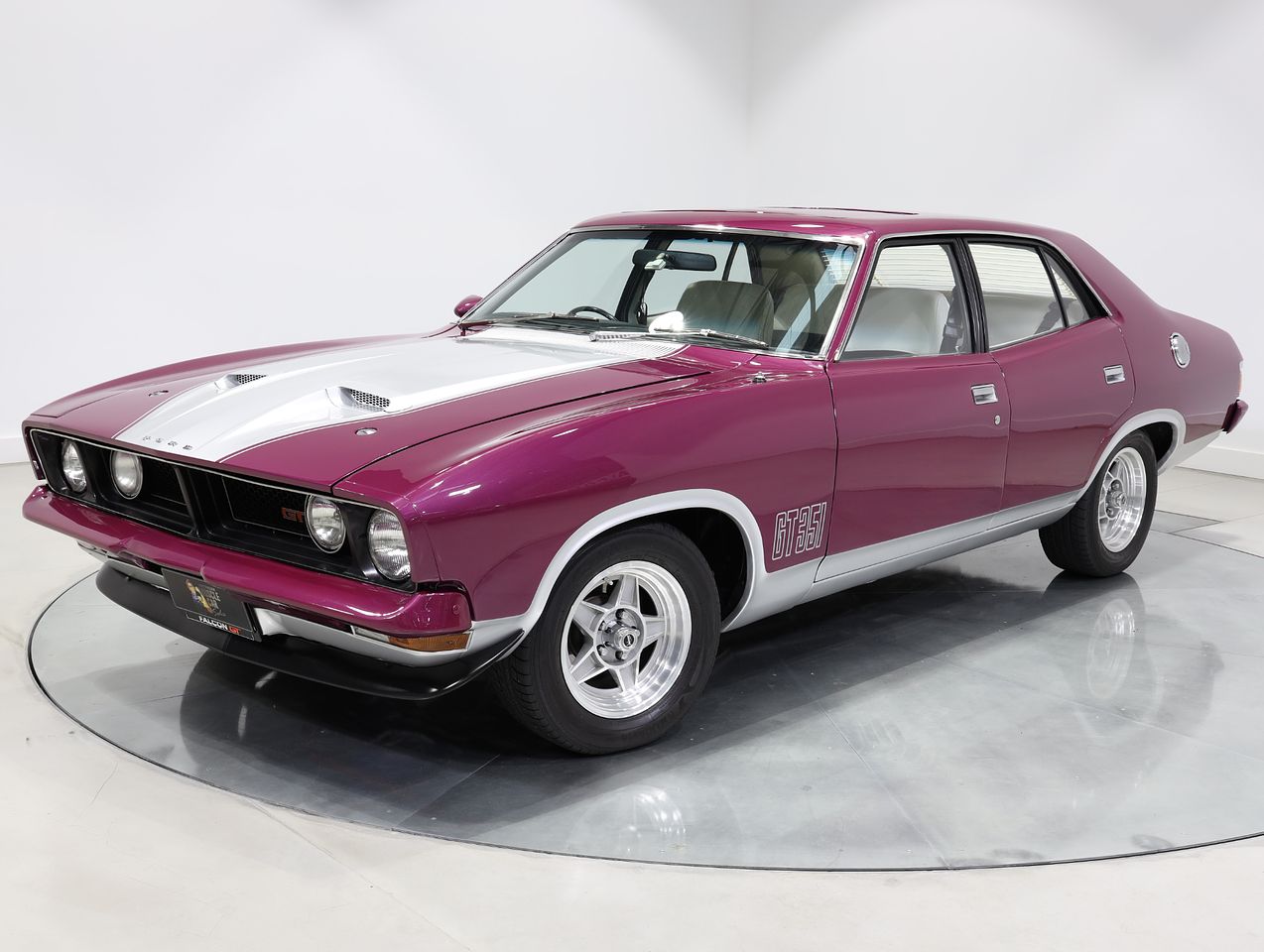 1973 Ford Falcon XB GT Sedan - Mulberry - Image 117184