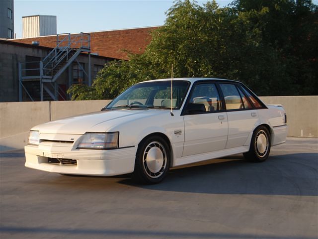 VK Group 3 Commodore Series 2 - Image 21211