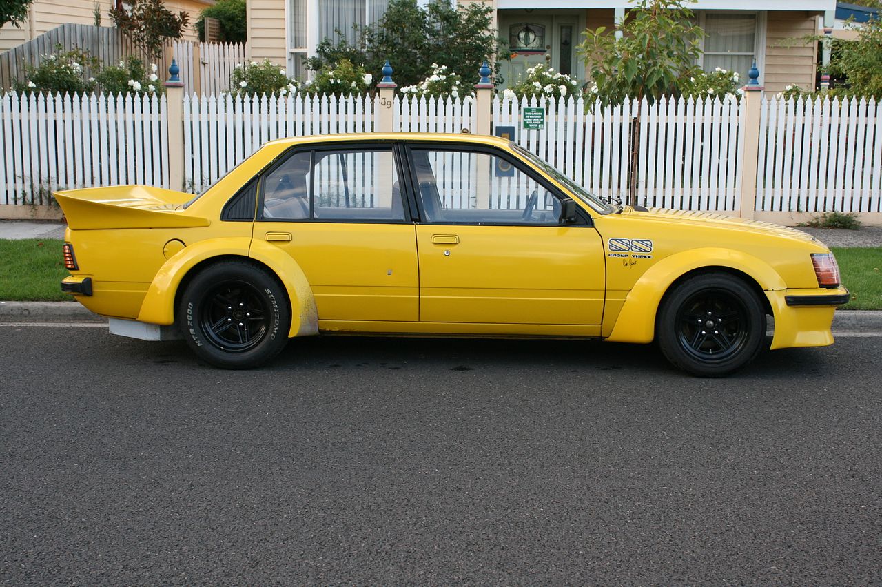 VH HDT Group C Commodore Replica - Image 30533