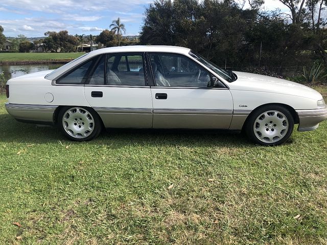 1990 VN Holden Calais 5.0L V8 - Image 75223